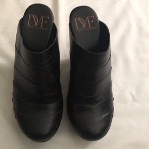 Diane Von Furstenberg 7.5